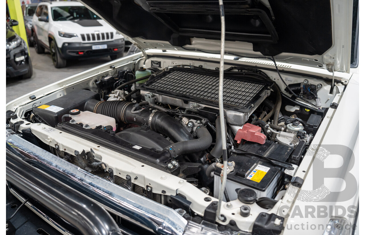 02/2020 Toyota Landcruiser GXL (4x4) 4x4 VDJ76R 4d Wagon White Turbo Diesel V8 4.5L