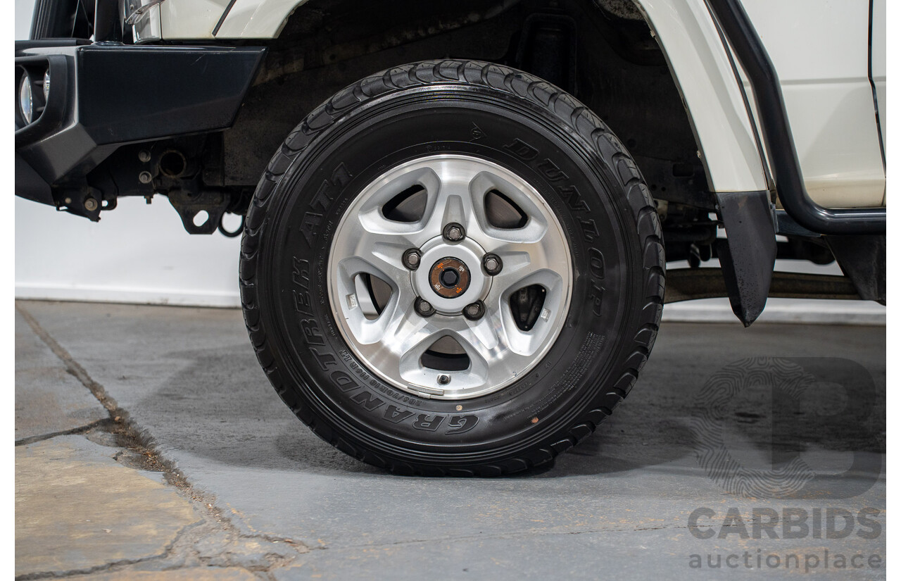 02/2020 Toyota Landcruiser GXL (4x4) 4x4 VDJ76R 4d Wagon White Turbo Diesel V8 4.5L