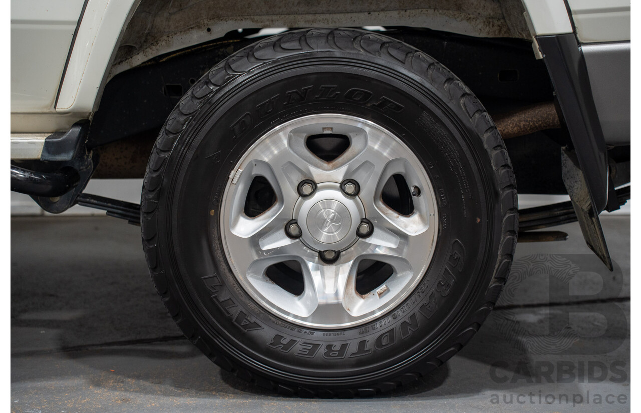 02/2020 Toyota Landcruiser GXL (4x4) 4x4 VDJ76R 4d Wagon White Turbo Diesel V8 4.5L