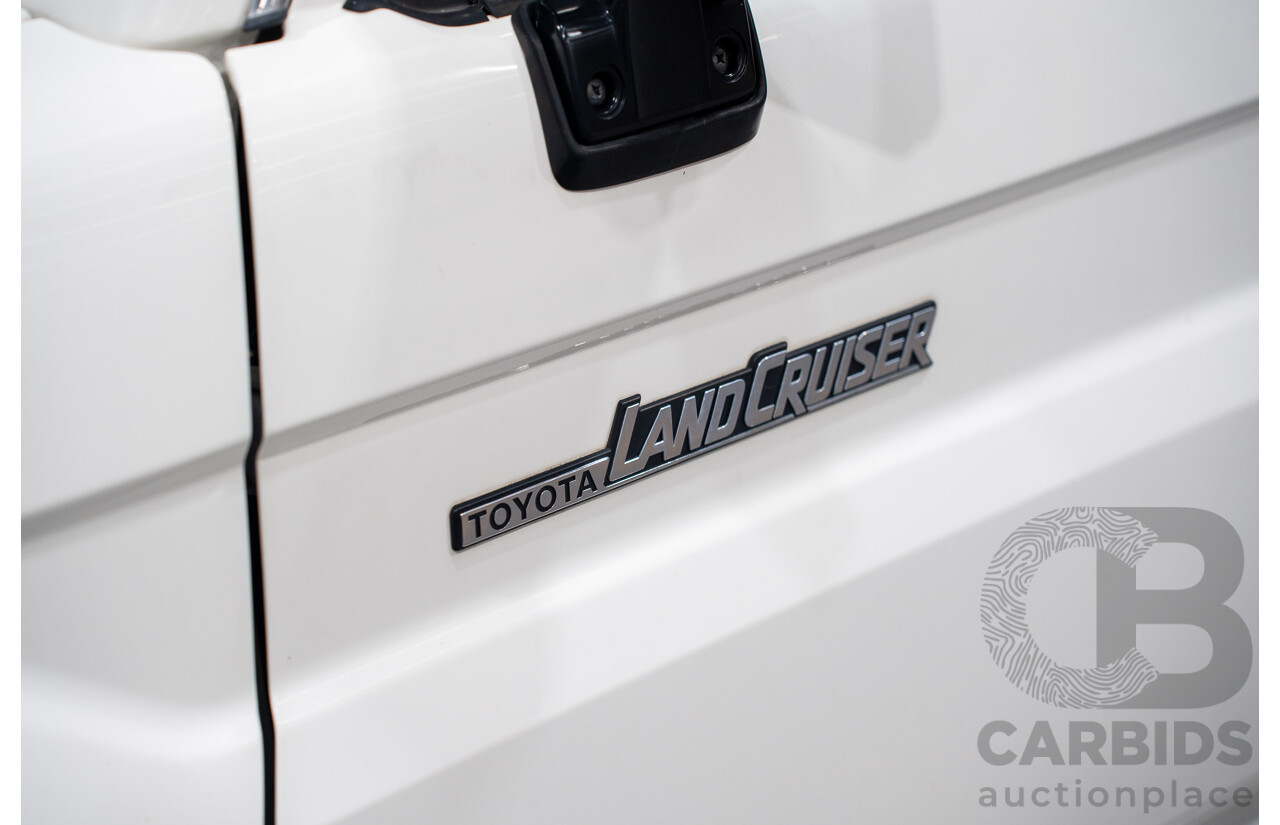02/2020 Toyota Landcruiser GXL (4x4) 4x4 VDJ76R 4d Wagon White Turbo Diesel V8 4.5L