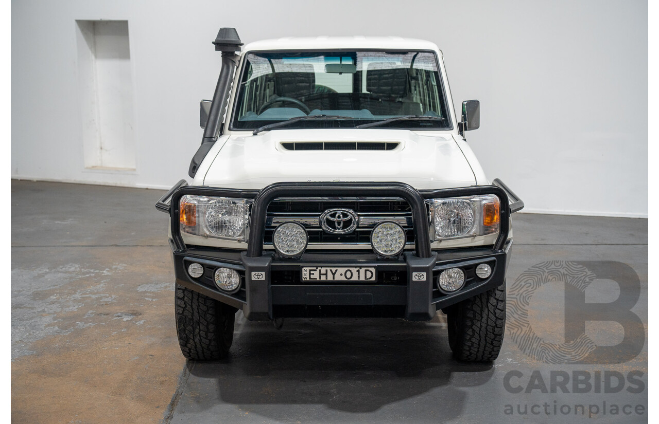 02/2020 Toyota Landcruiser GXL (4x4) 4x4 VDJ76R 4d Wagon White Turbo Diesel V8 4.5L