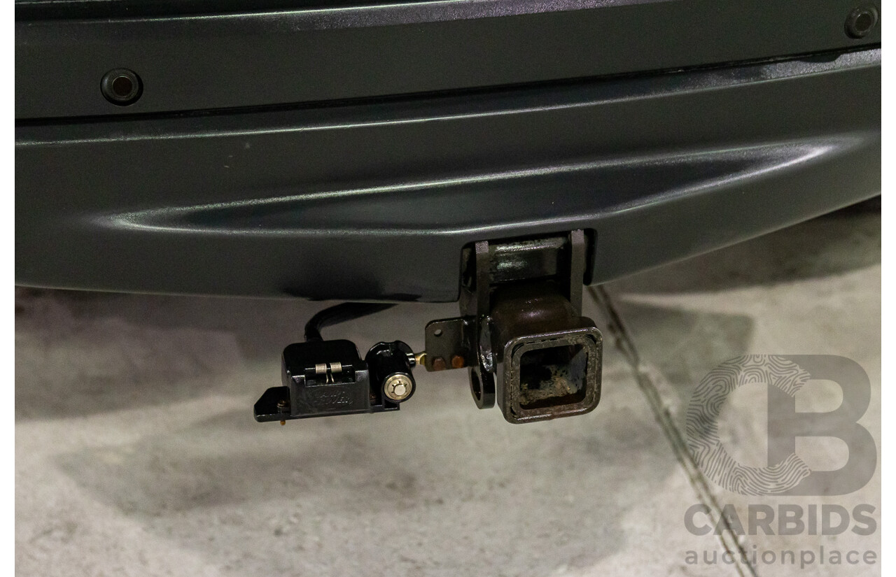 11/2016 Land Rover Discovery Sport TD4 180 HSE (AWD) LC MY17 4D Wagon Santorini Metallic Black Turbo Diesel 2.0L - 7 Seater