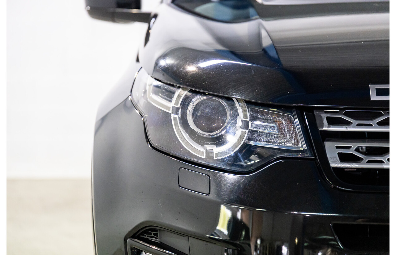 11/2016 Land Rover Discovery Sport TD4 180 HSE (AWD) LC MY17 4D Wagon Santorini Metallic Black Turbo Diesel 2.0L - 7 Seater