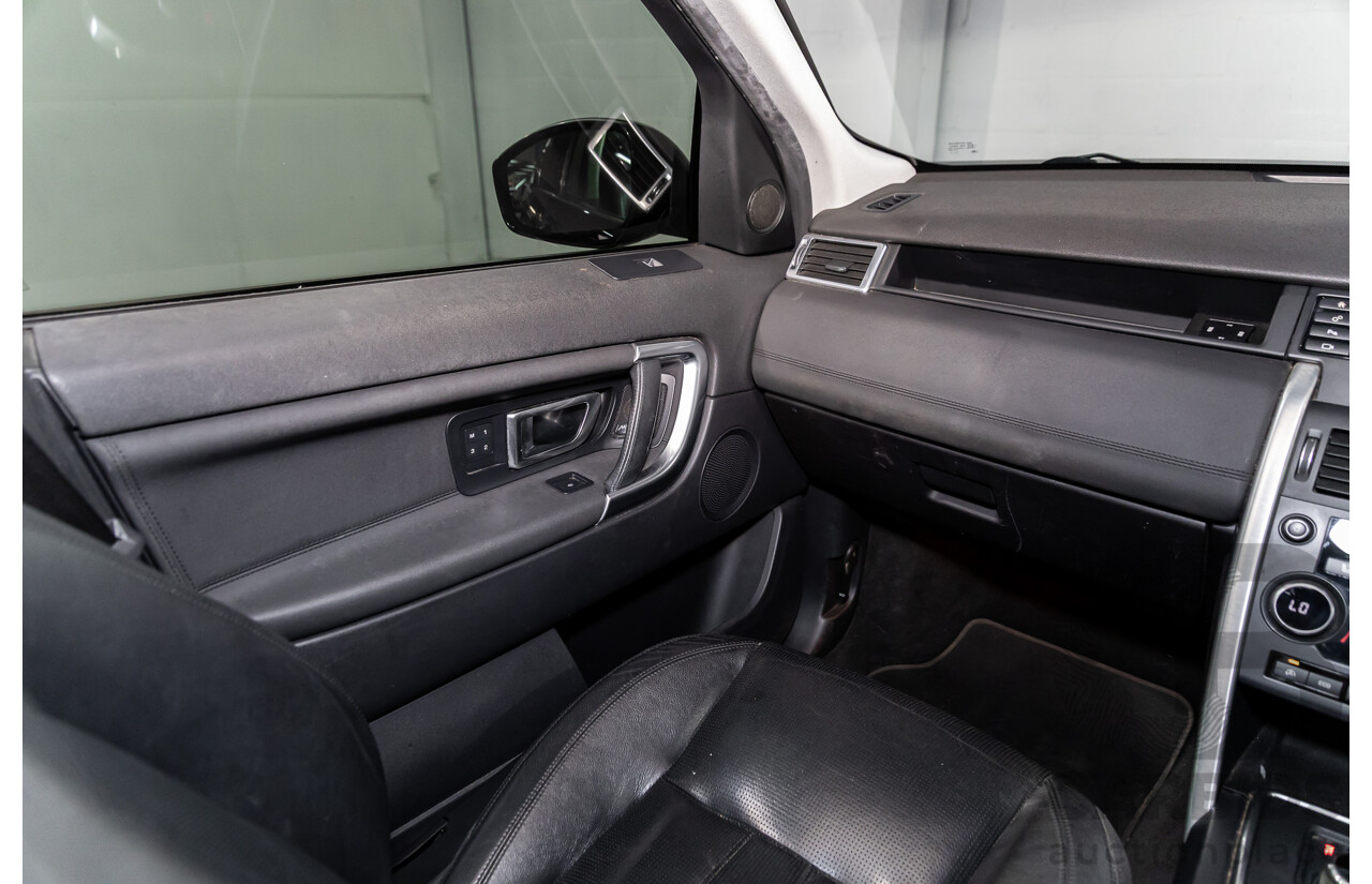 11/2016 Land Rover Discovery Sport TD4 180 HSE (AWD) LC MY17 4D Wagon Santorini Metallic Black Turbo Diesel 2.0L - 7 Seater