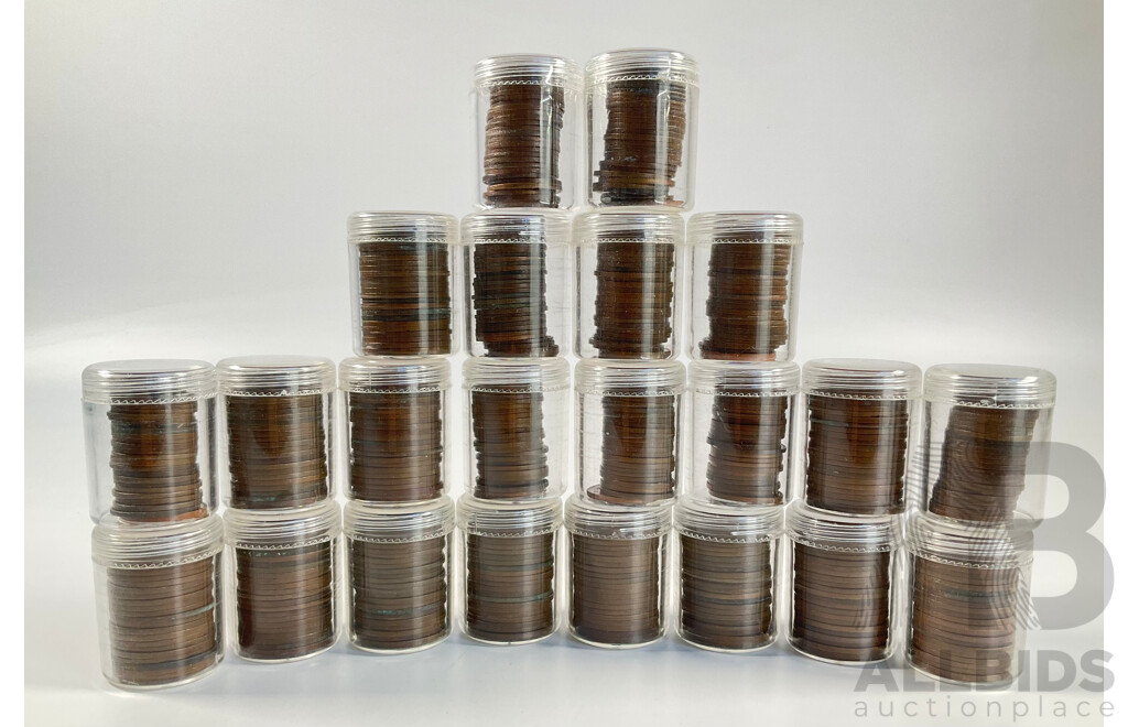 Collection of Australian Pennies and Half Pennies, Examples Spanning 1911 to 1964 - Approximately 4.6 Kilograms