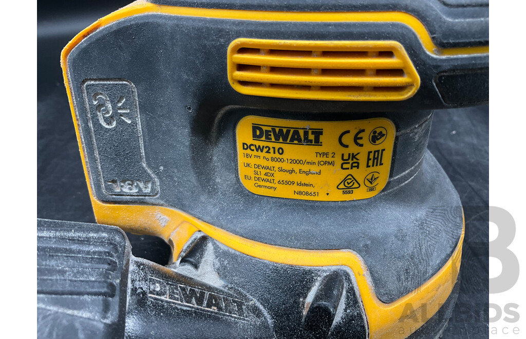 DEWALT 18V XR Brushless 125 Mm Sander (DCW210), Battery Charger (DCB118XE) and 2x 18V 6ah Battery - Lot of 4
