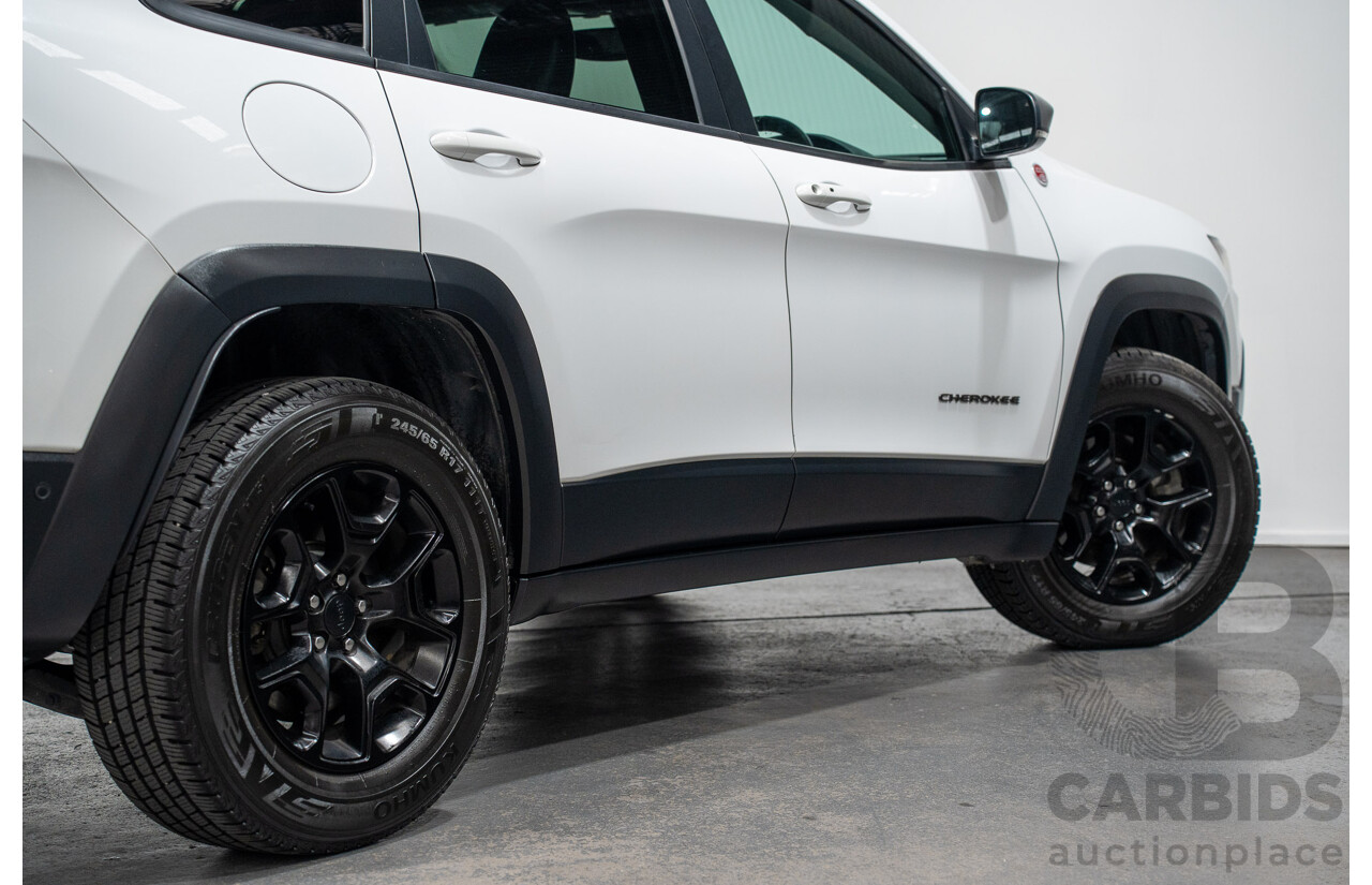 10/2018 Jeep Cherokee Trailhawk (4x4) KL MY18 4D Wagon Bright White 3.2L