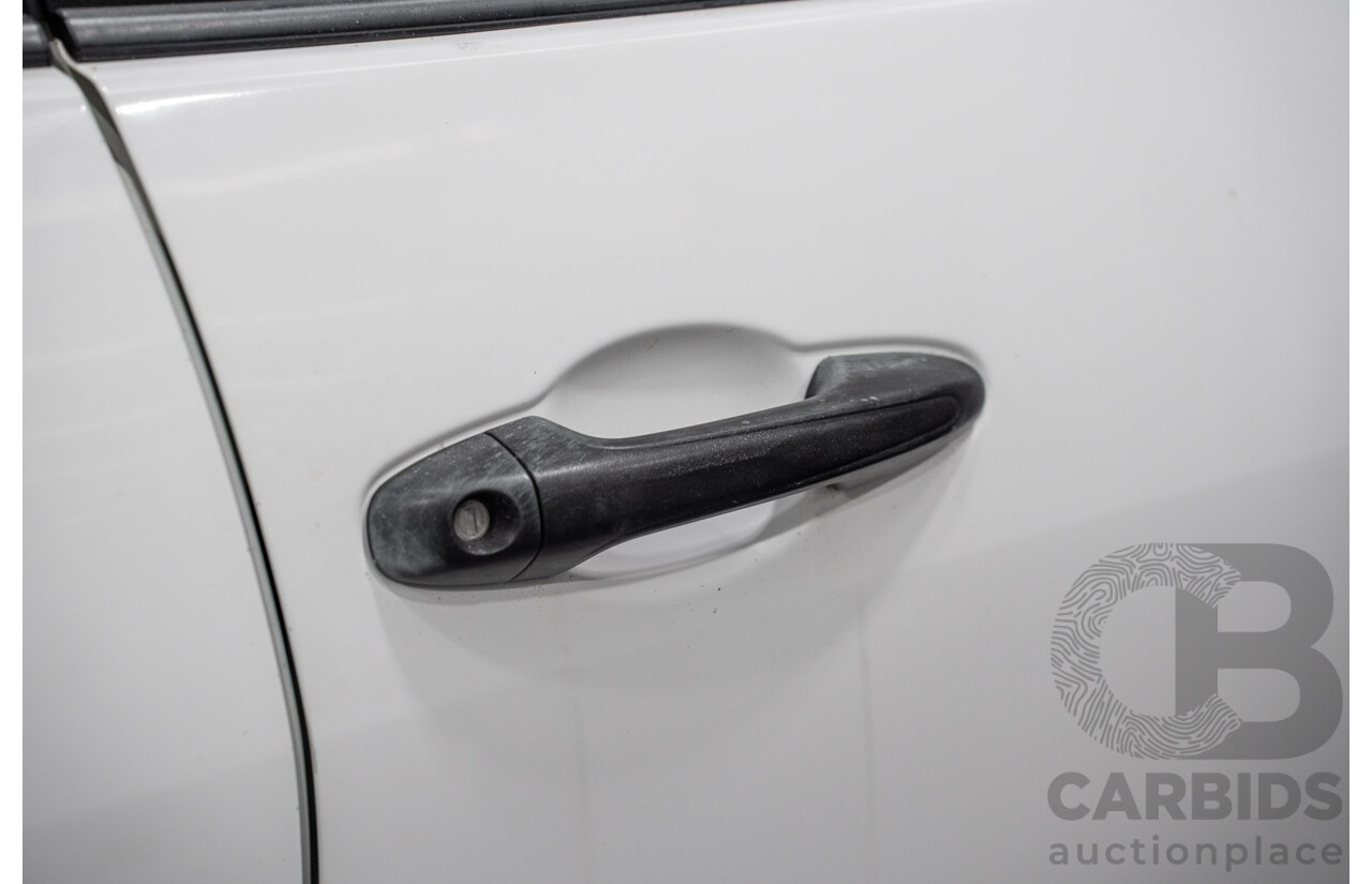 5/2019 Toyota Hilux SR (4x4) GUN126R MY19 UPGRADE Double C/Chas White Turbo Diesel 2.8L