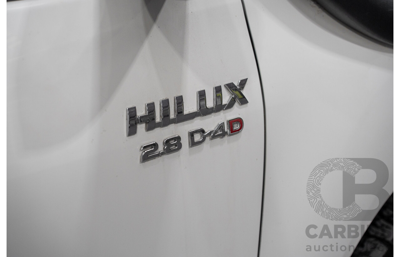 5/2019 Toyota Hilux SR (4x4) GUN126R MY19 UPGRADE Double C/Chas White Turbo Diesel 2.8L