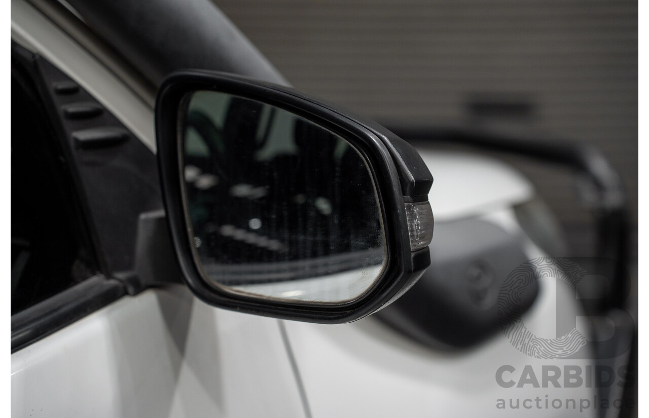 5/2019 Toyota Hilux SR (4x4) GUN126R MY19 UPGRADE Double C/Chas White Turbo Diesel 2.8L