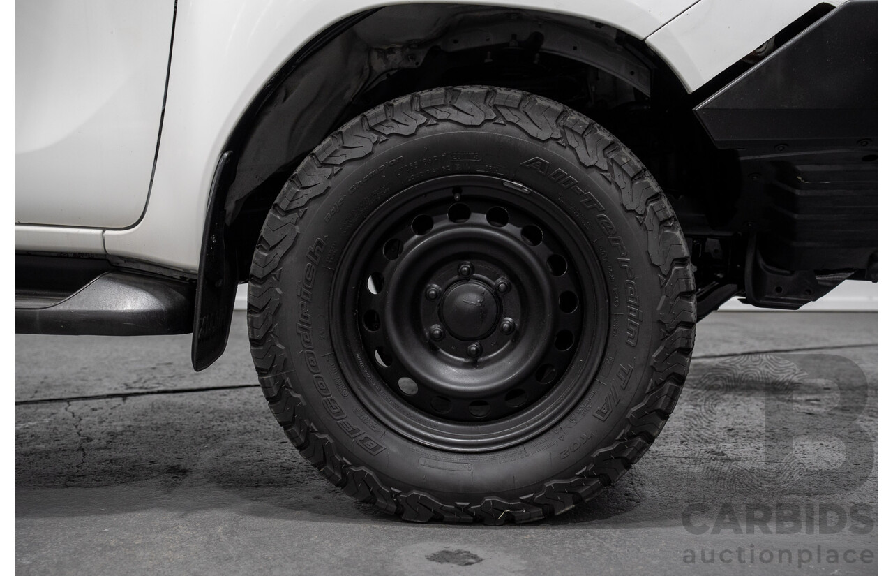 5/2019 Toyota Hilux SR (4x4) GUN126R MY19 UPGRADE Double C/Chas White Turbo Diesel 2.8L