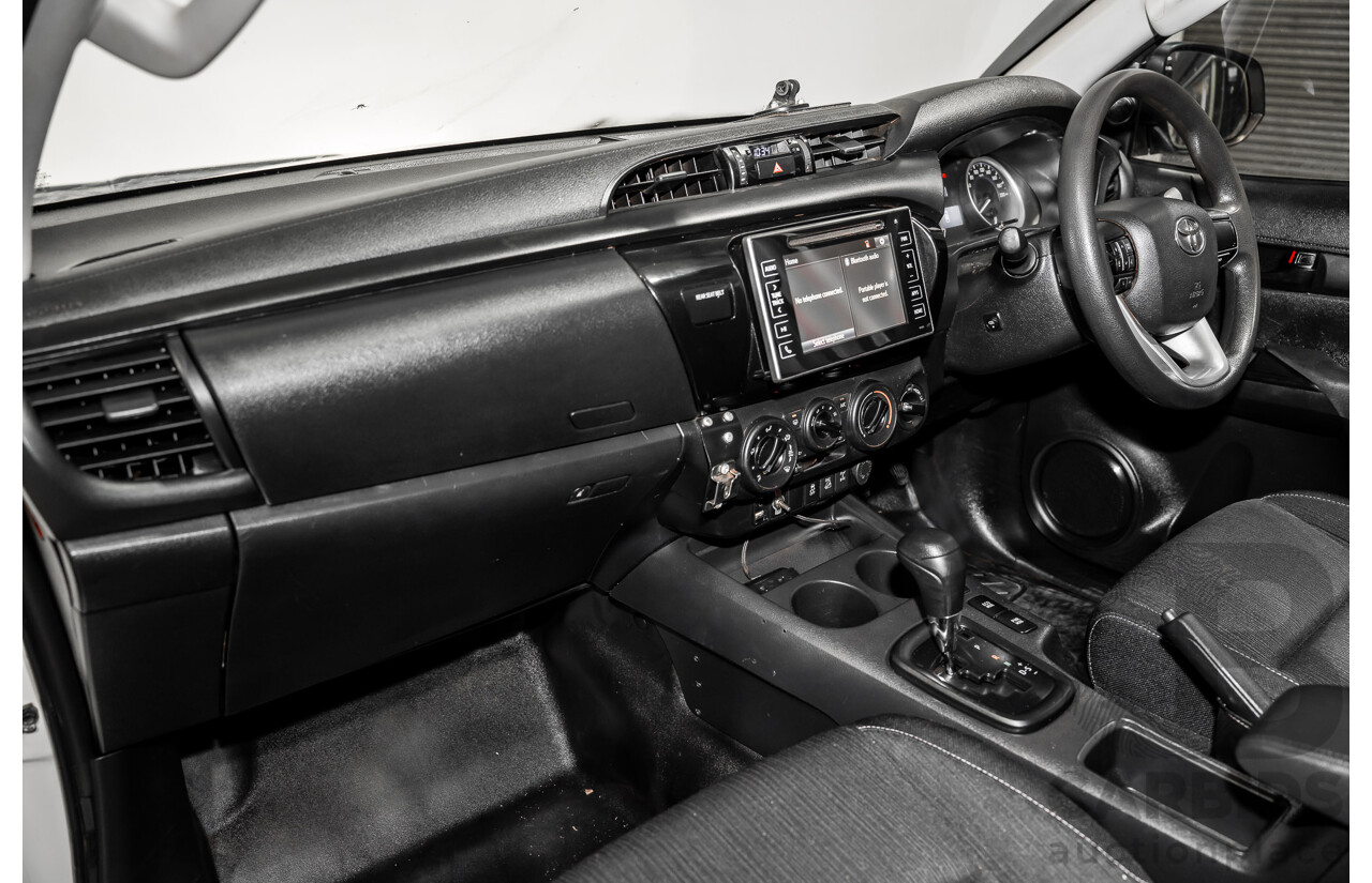 5/2019 Toyota Hilux SR (4x4) GUN126R MY19 UPGRADE Double C/Chas White Turbo Diesel 2.8L