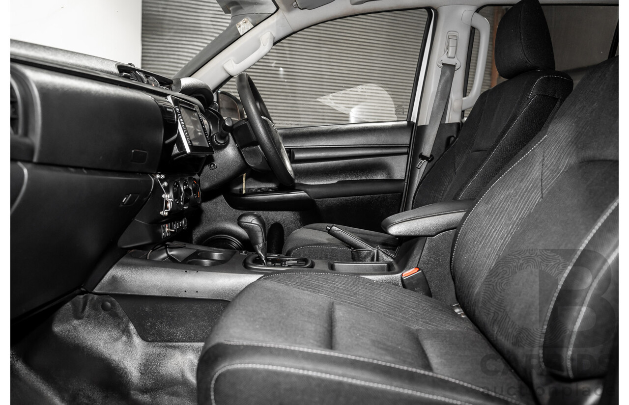 5/2019 Toyota Hilux SR (4x4) GUN126R MY19 UPGRADE Double C/Chas White Turbo Diesel 2.8L
