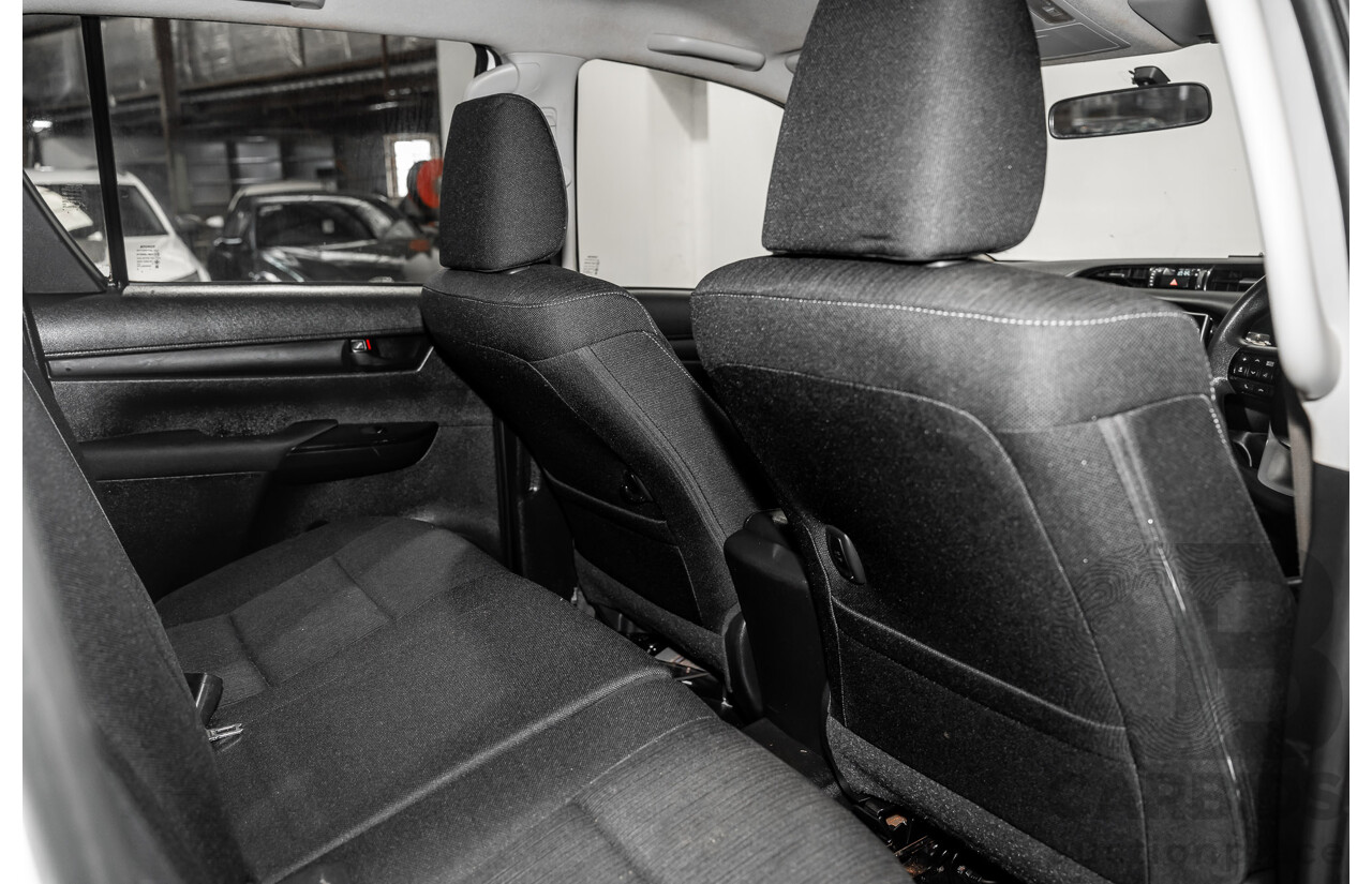 5/2019 Toyota Hilux SR (4x4) GUN126R MY19 UPGRADE Double C/Chas White Turbo Diesel 2.8L