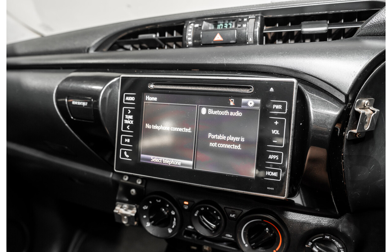 5/2019 Toyota Hilux SR (4x4) GUN126R MY19 UPGRADE Double C/Chas White Turbo Diesel 2.8L