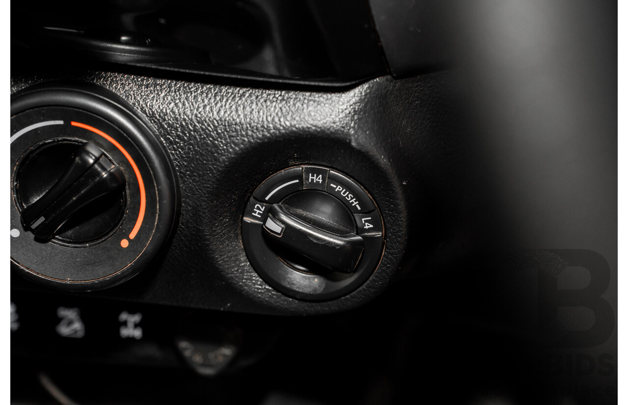 5/2019 Toyota Hilux SR (4x4) GUN126R MY19 UPGRADE Double C/Chas White Turbo Diesel 2.8L