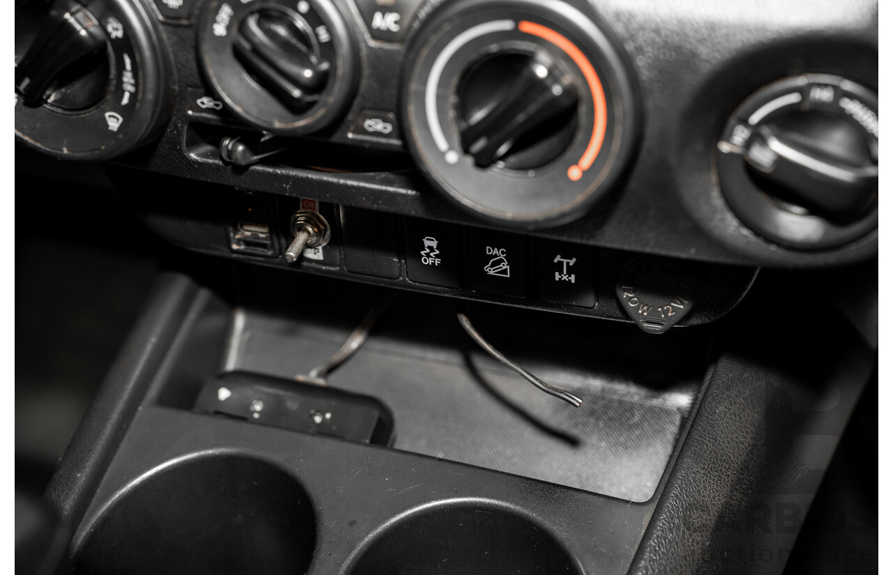 5/2019 Toyota Hilux SR (4x4) GUN126R MY19 UPGRADE Double C/Chas White Turbo Diesel 2.8L