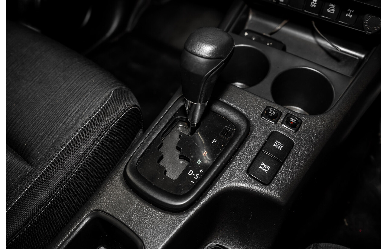 5/2019 Toyota Hilux SR (4x4) GUN126R MY19 UPGRADE Double C/Chas White Turbo Diesel 2.8L