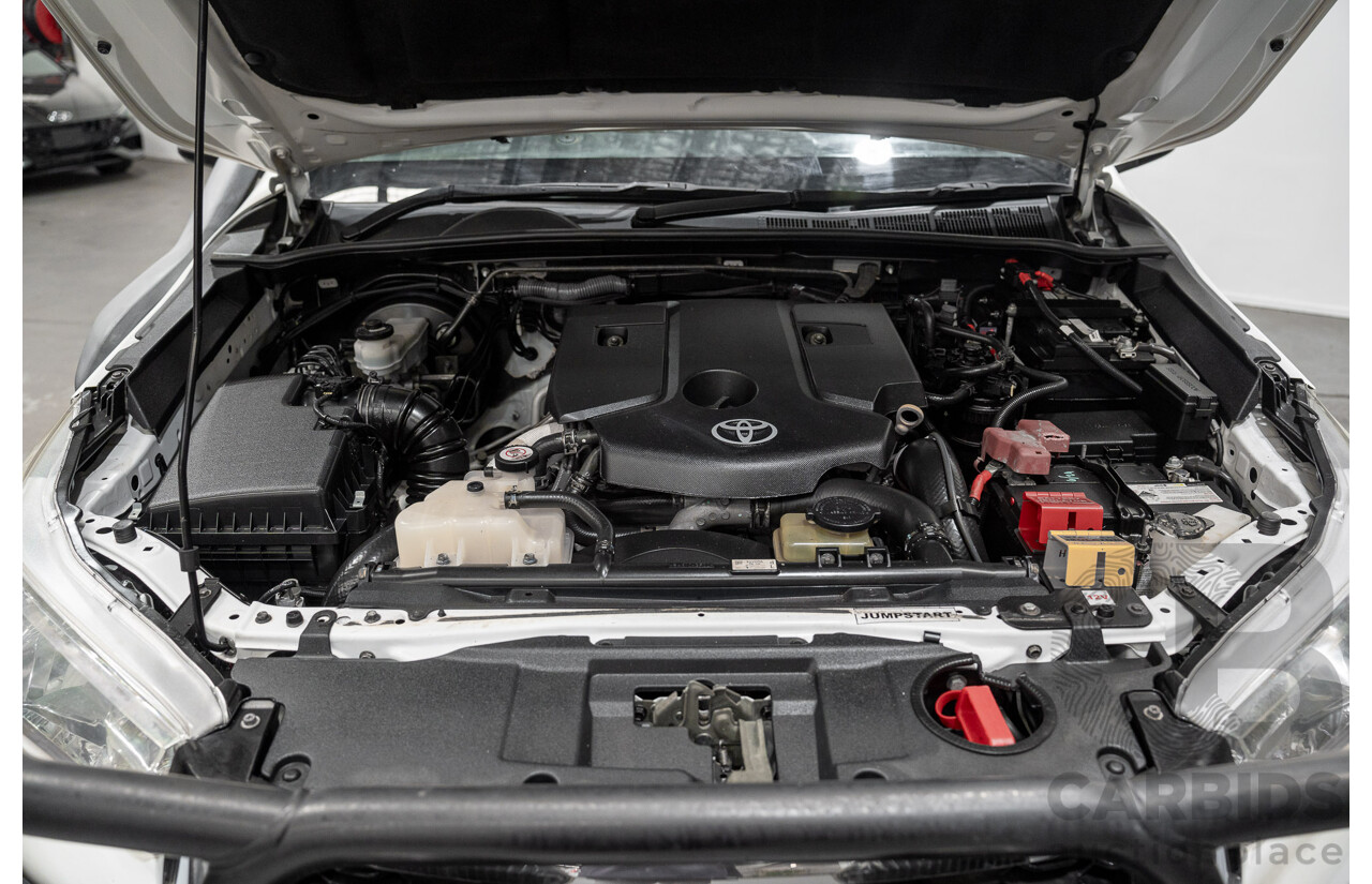 5/2019 Toyota Hilux SR (4x4) GUN126R MY19 UPGRADE Double C/Chas White Turbo Diesel 2.8L