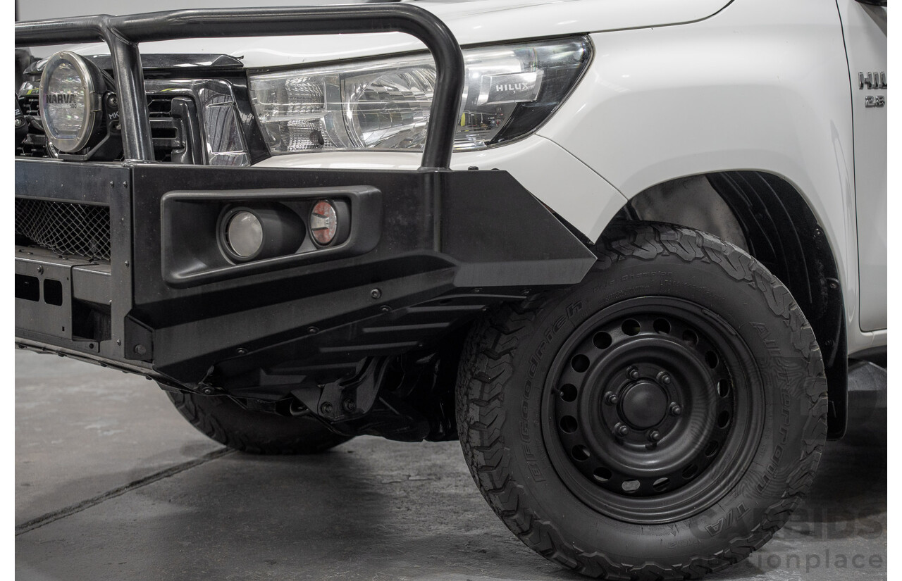5/2019 Toyota Hilux SR (4x4) GUN126R MY19 UPGRADE Double C/Chas White Turbo Diesel 2.8L