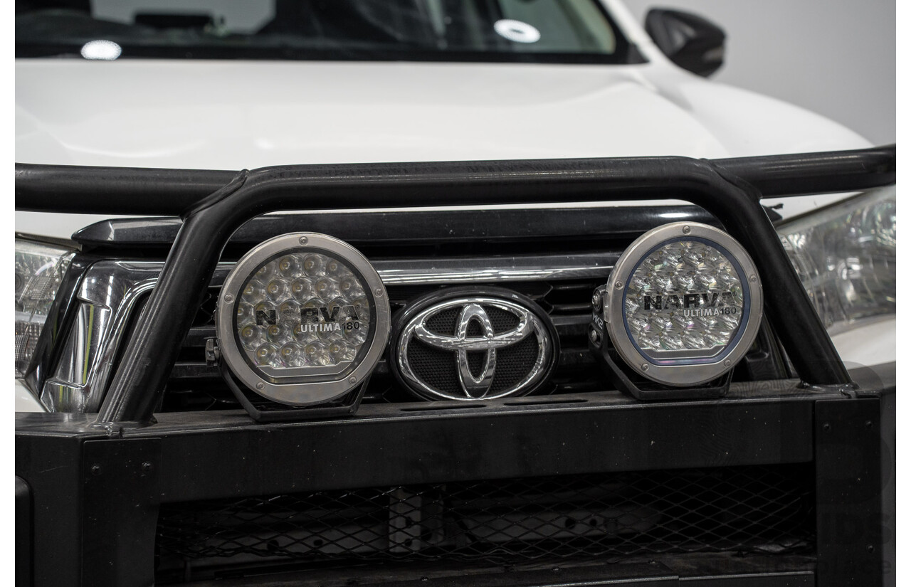 5/2019 Toyota Hilux SR (4x4) GUN126R MY19 UPGRADE Double C/Chas White Turbo Diesel 2.8L