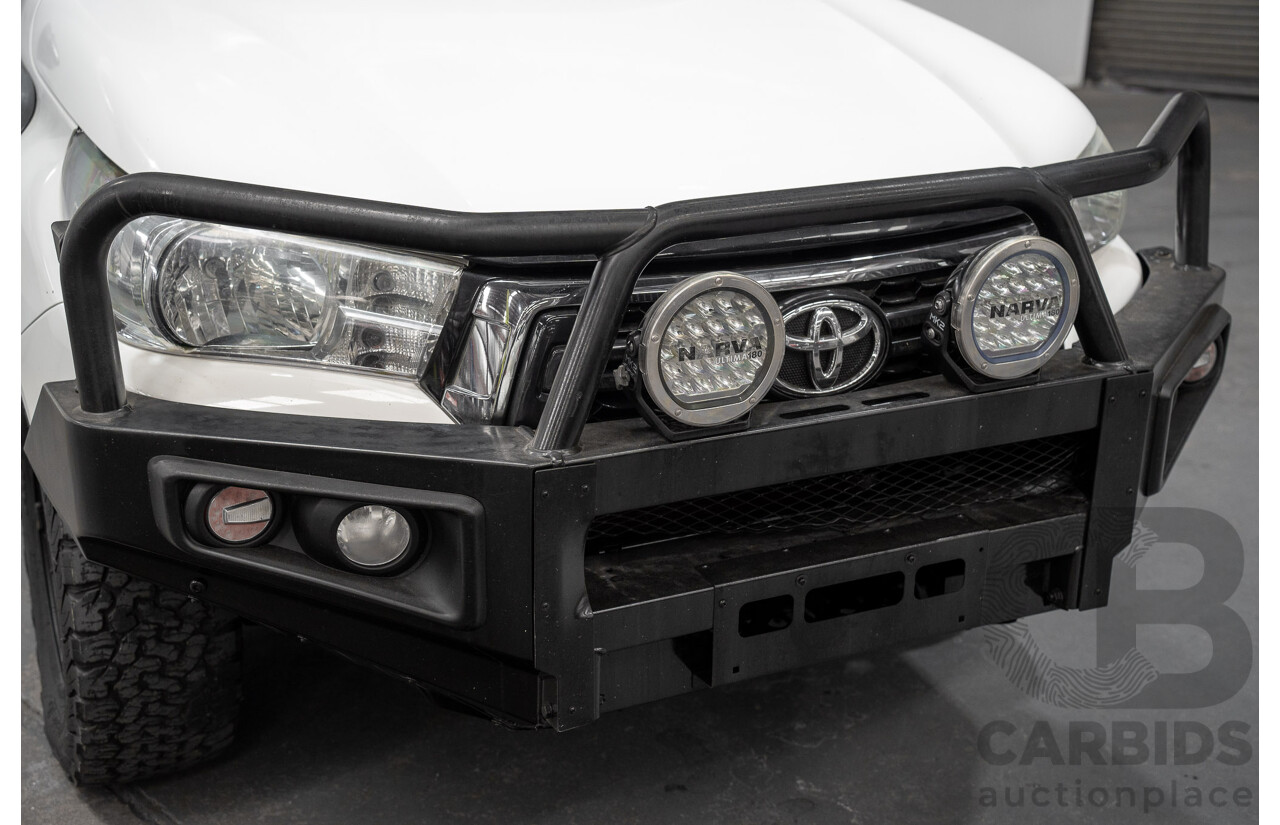 5/2019 Toyota Hilux SR (4x4) GUN126R MY19 UPGRADE Double C/Chas White Turbo Diesel 2.8L