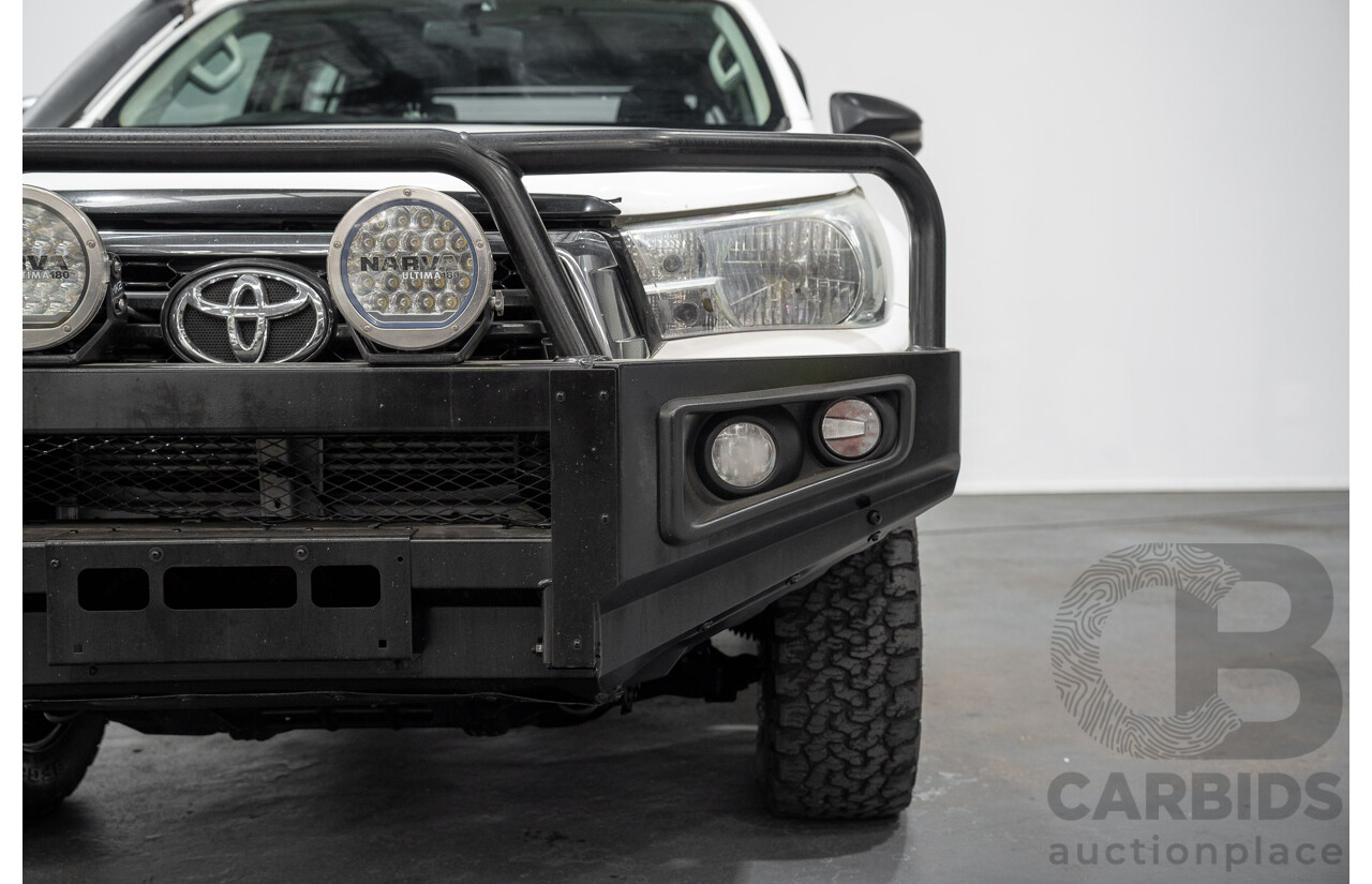 5/2019 Toyota Hilux SR (4x4) GUN126R MY19 UPGRADE Double C/Chas White Turbo Diesel 2.8L