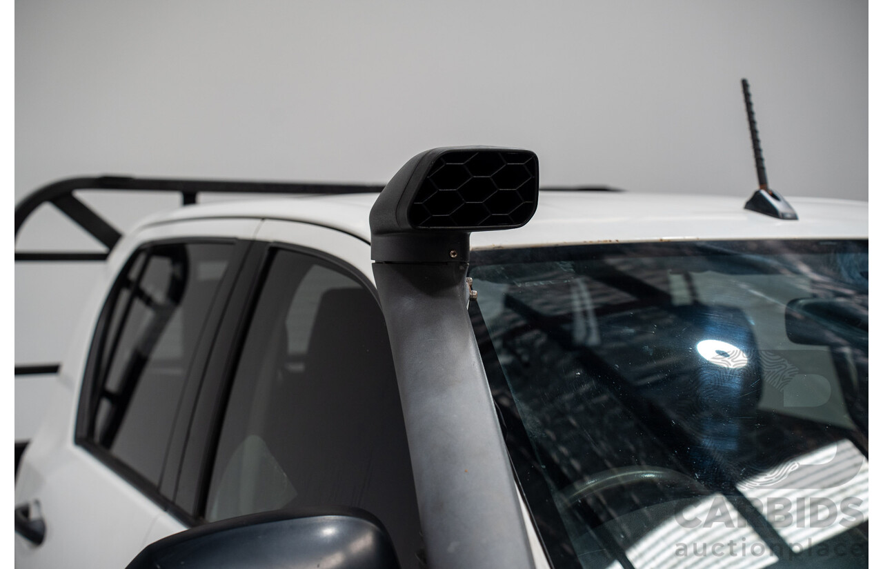 5/2019 Toyota Hilux SR (4x4) GUN126R MY19 UPGRADE Double C/Chas White Turbo Diesel 2.8L