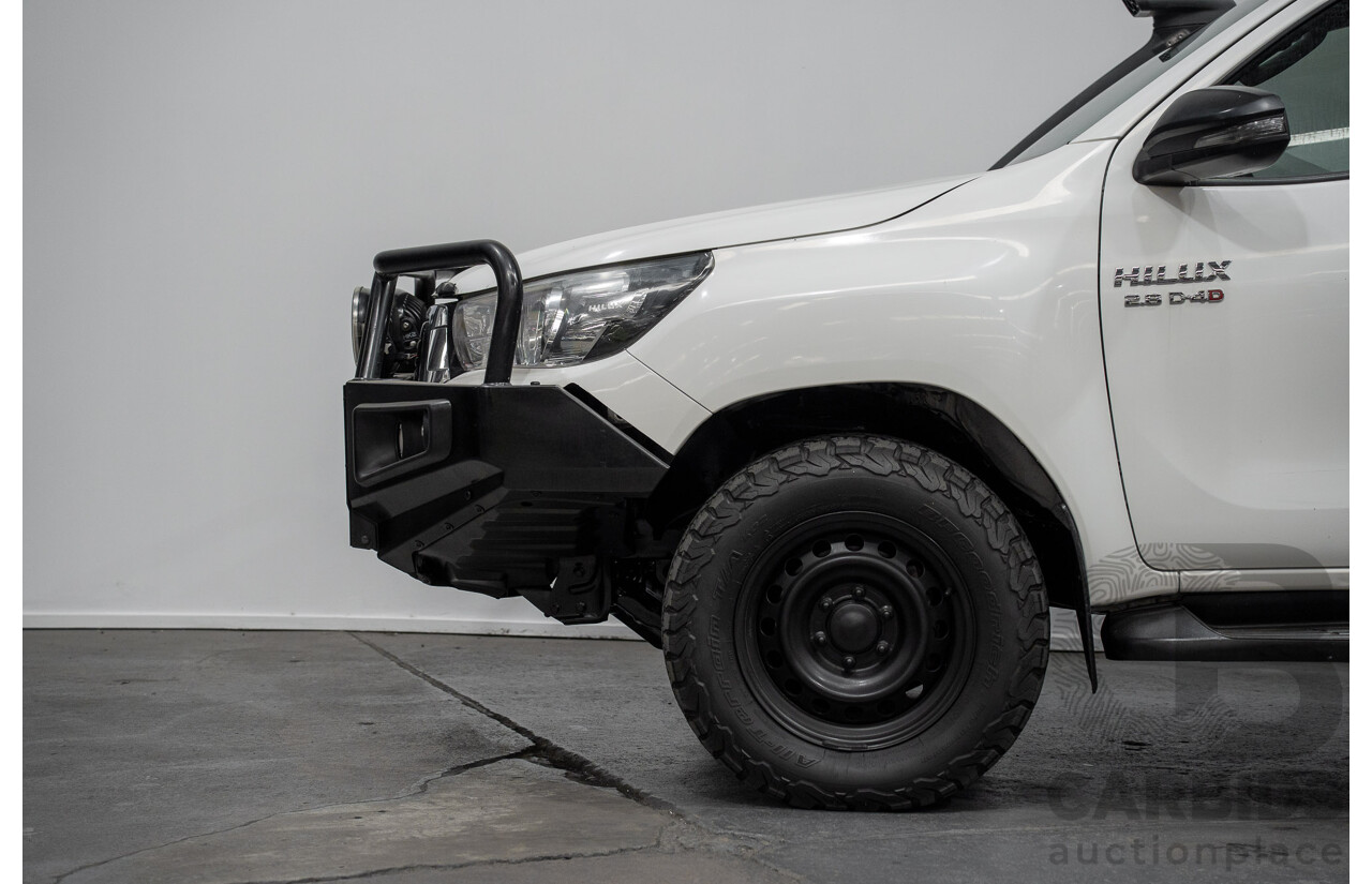 5/2019 Toyota Hilux SR (4x4) GUN126R MY19 UPGRADE Double C/Chas White Turbo Diesel 2.8L