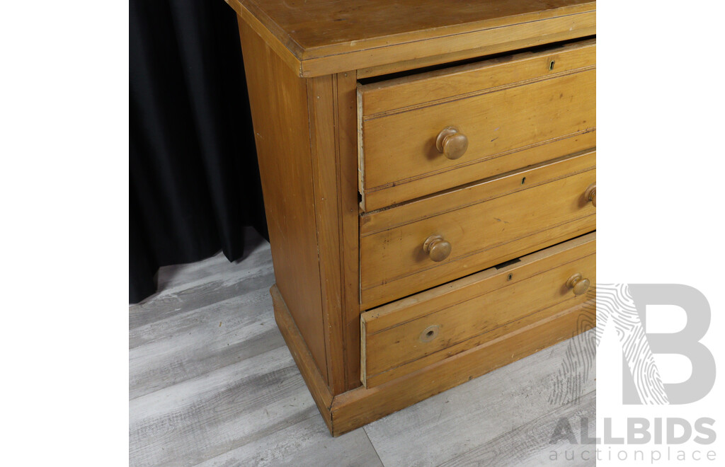 Edwardian Kauri Pine Chest of Drawers