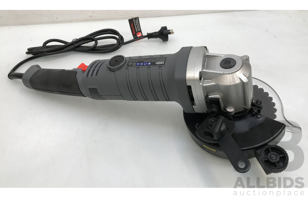 Ozito (TCS-6100) 125mm Twin Cutter with Case