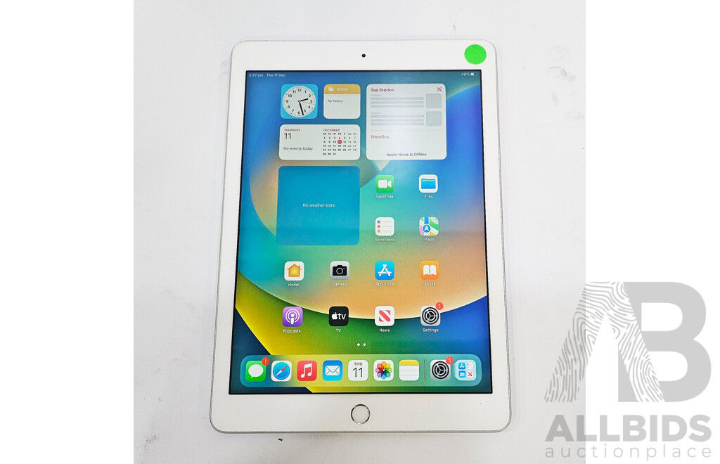 Apple (A1822) 9.7-Inch Wifi 32GB IPad (5th Generation)