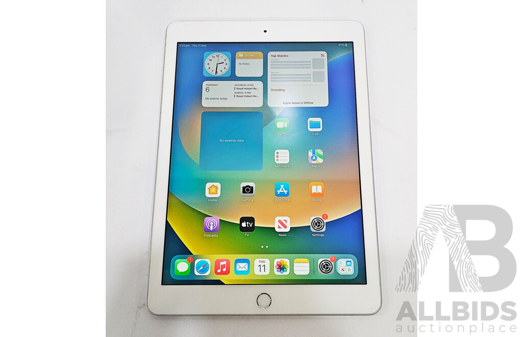 Apple (A1822) 9.7-Inch Wifi 32GB IPad (5th Generation)