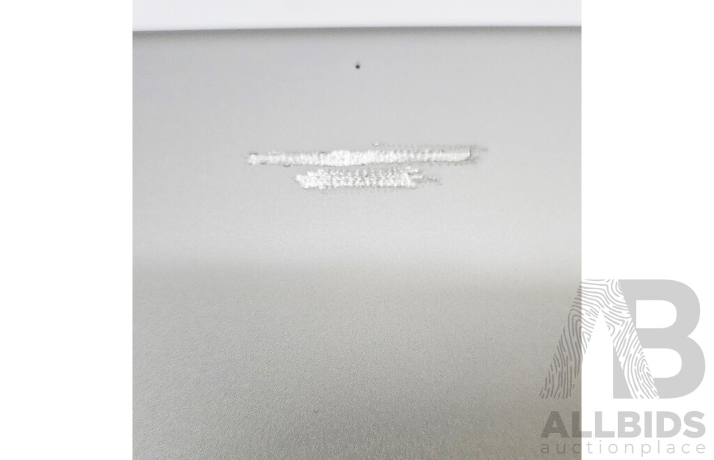 Apple (A1822) 9.7-Inch Wifi 32GB IPad (5th Generation)