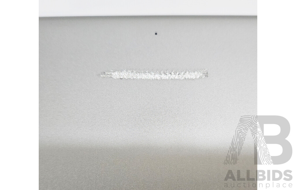 Apple (A1822) 9.7-Inch Wifi 32GB IPad (5th Generation)