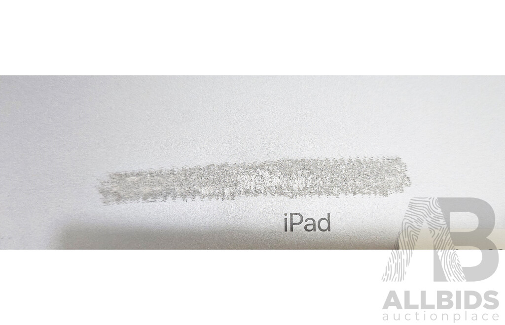 Apple (A1822) 9.7-Inch Wifi 32GB IPad (5th Generation)