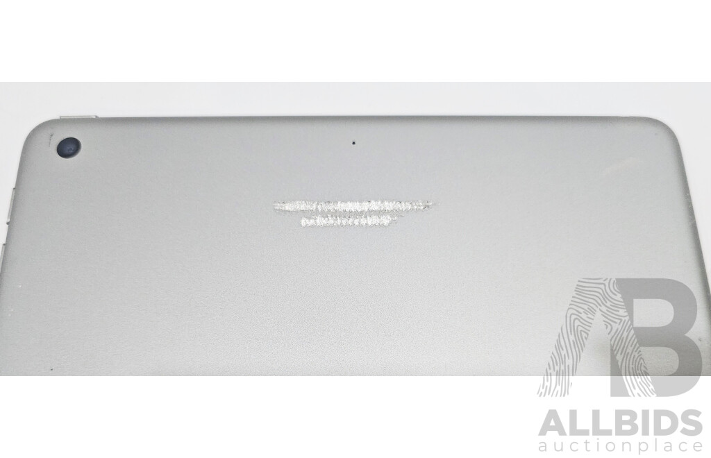 Apple (A1822) 9.7-Inch Wifi 32GB IPad (5th Generation)