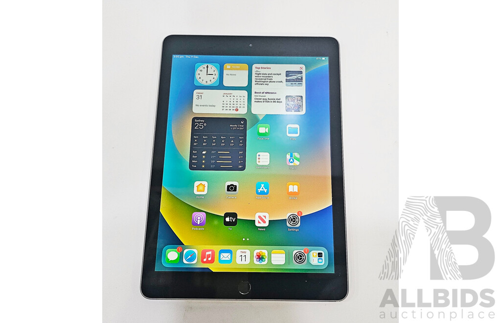 Apple (A1822) 9.7-Inch Wifi 32GB IPad (5th Generation)