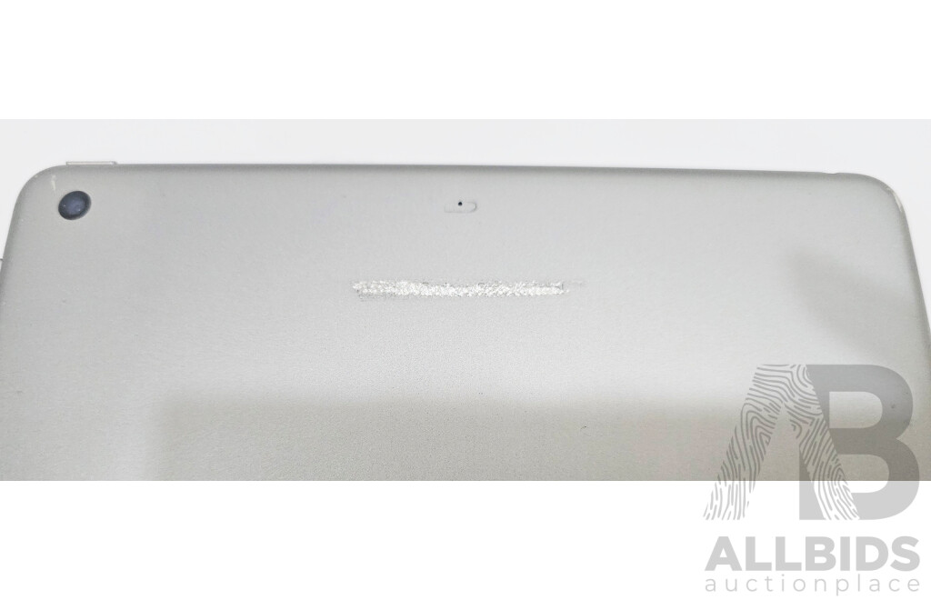 Apple (A1822) 9.7-Inch Wifi 32GB IPad (5th Generation)