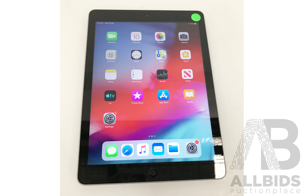 Apple (A1474) 9.7 Inch WIFI 16GB IPad Air