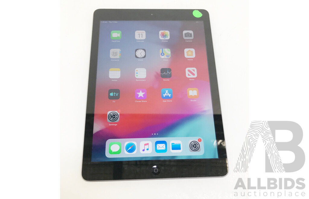 Apple (A1474) 9.7-Inch WIFI 16GB IPad Air