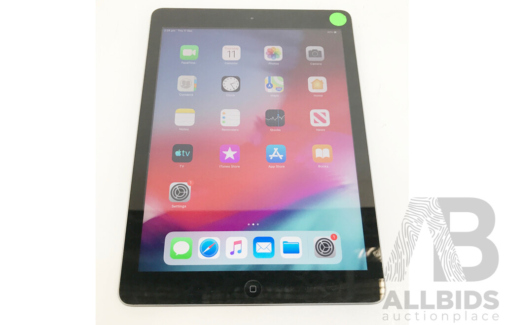 Apple (A1474) 9.7 Inch WIFI 32GB IPad-Air