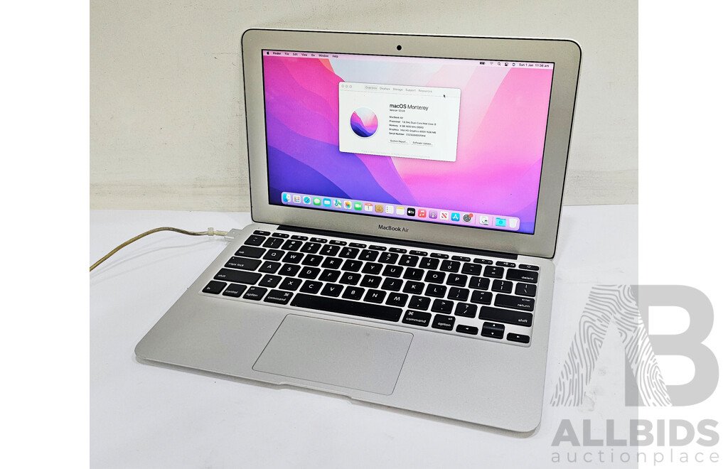 Apple (A1465) Intel Core I5 (5250U) 1.60GHz-2.70GHz 2-Core CPU 11-Inch MacBook Air (Early-2015)