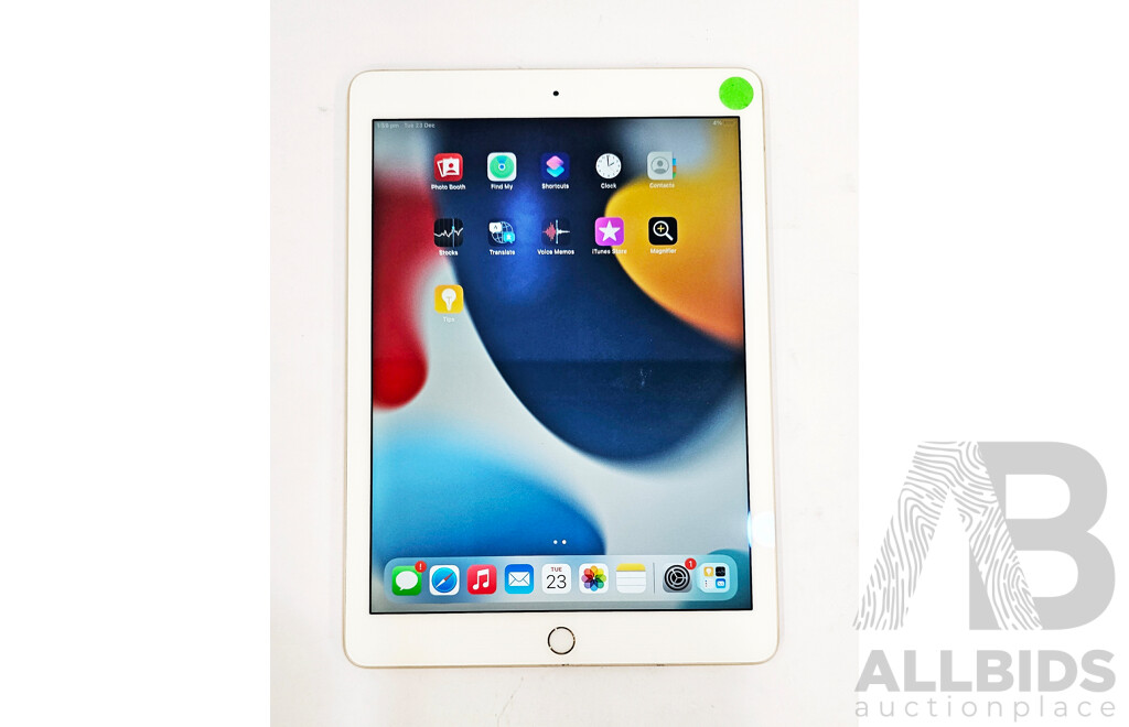 Apple (A1566) 9.7-Inch WIFI 32GB IPad Air 2