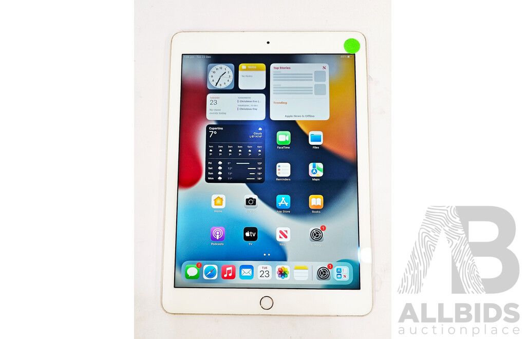 Apple (A1566) 9.7-Inch WIFI 32GB IPad Air 2