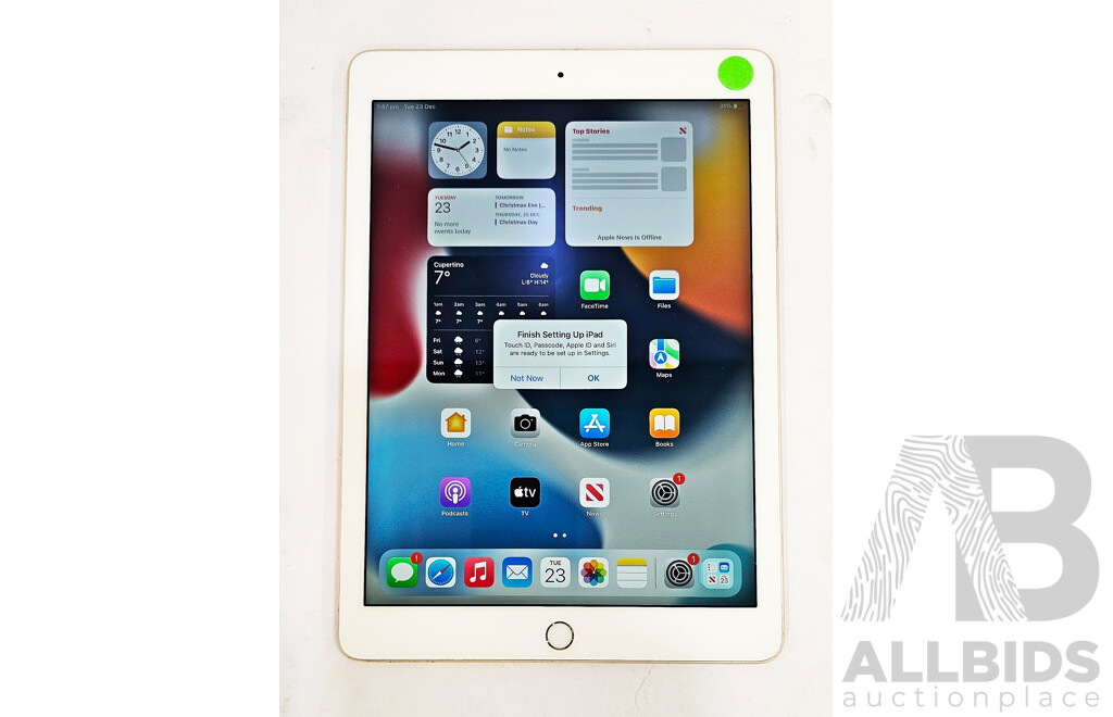 Apple (A1566) 9.7-Inch WIFI 32GB IPad Air 2