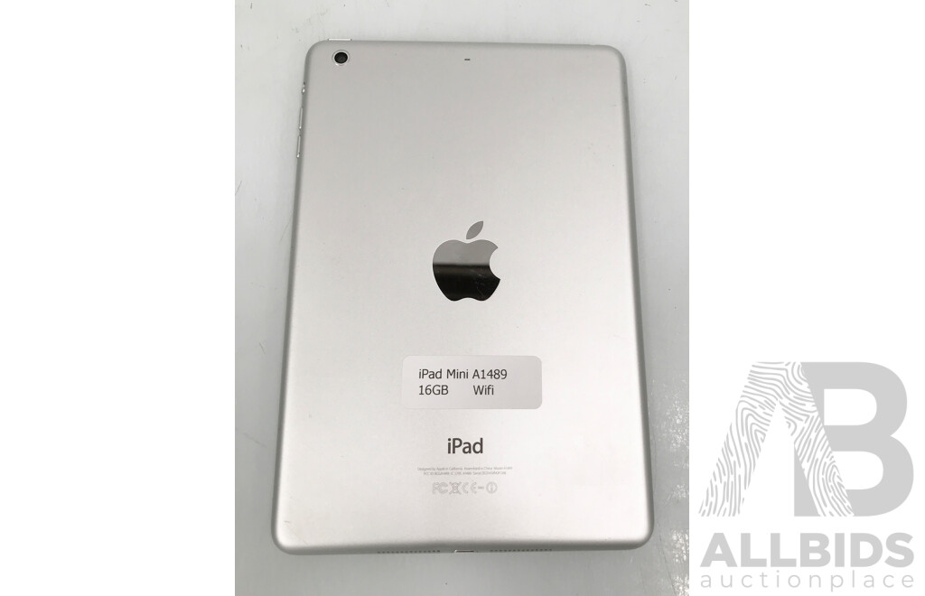 Apple (A1432) 7.9-Inch WiFi 16GB IPad-Mini