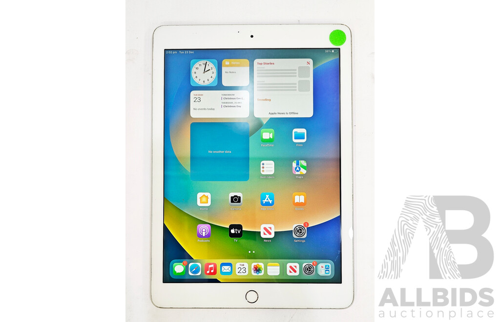 Apple (A1822) 9.7-Inch Wifi 128GB IPad (5th Generation)