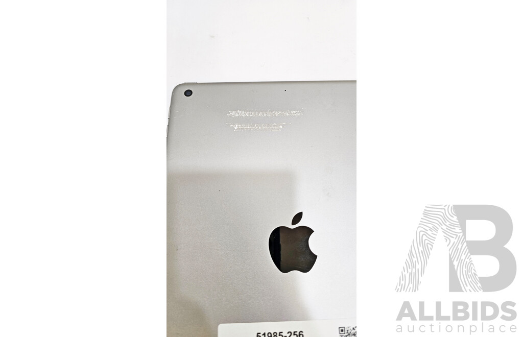 Apple (A1822) 9.7-Inch Wifi 128GB IPad (5th Generation)