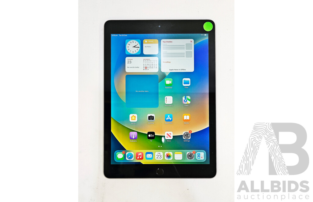 Apple (A1822) 9.7-Inch Wifi 32GB IPad (5th Generation)